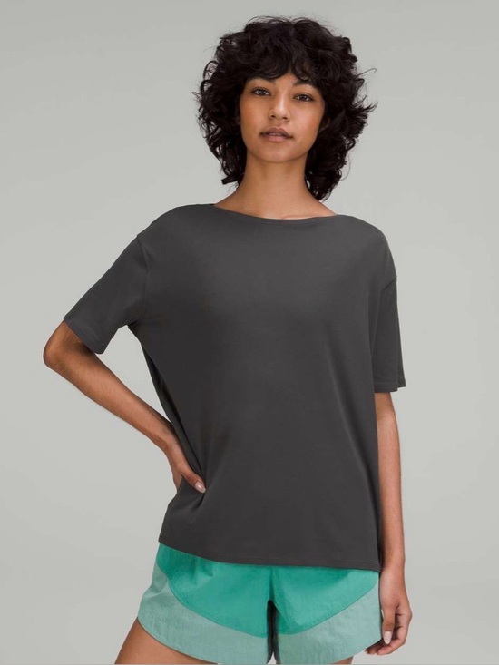 lululemon athletica Tops - Lululemon Back in Action Short Sleeve T-Shirt *Nulu
Graphite Grey